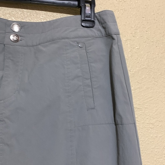 Isis Mini Skirt 8 Light Gray LOGO Pockets Stretchy  Zipper Buttons Nylon Spandex - Picture 4 of 12